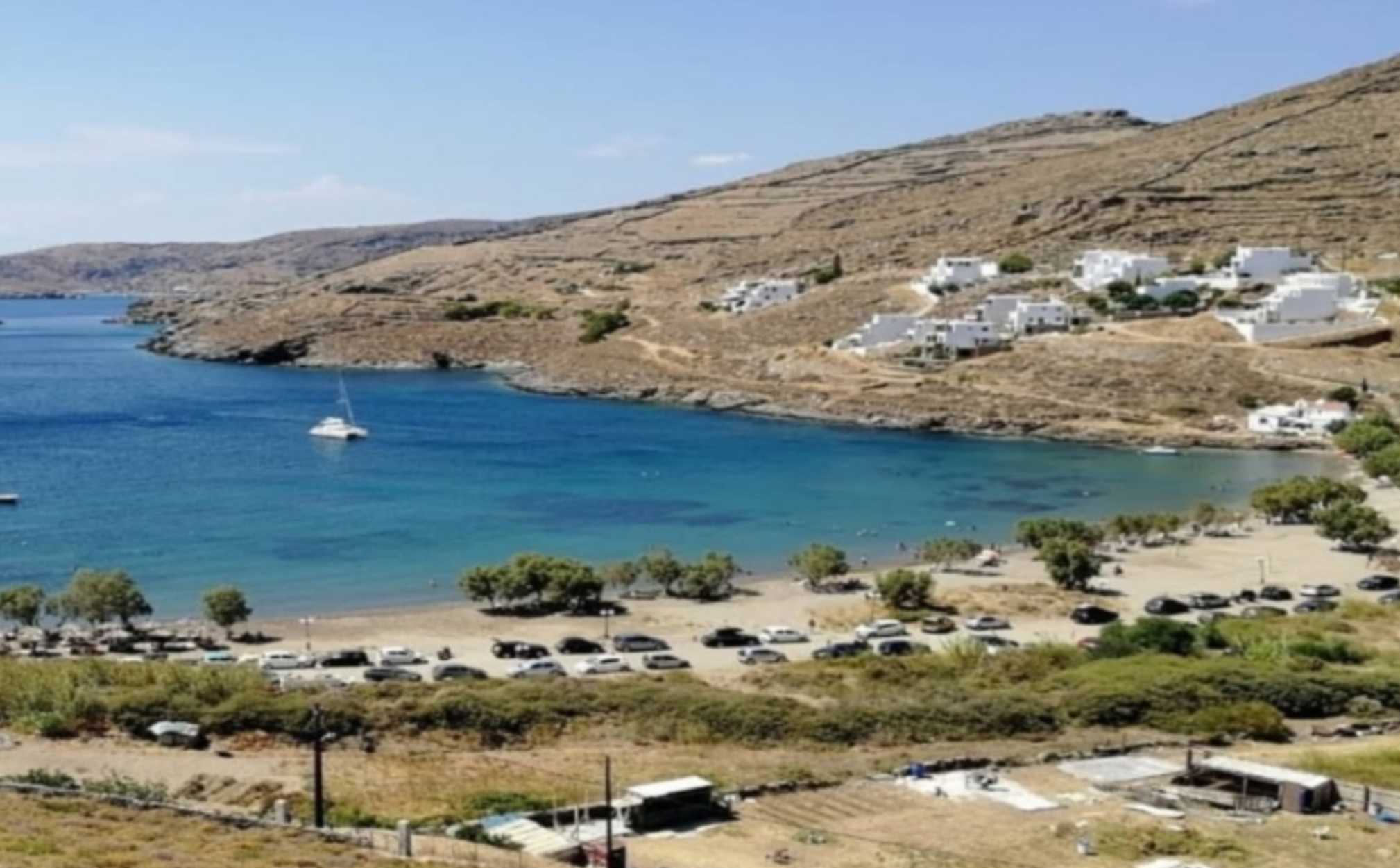 Πανέμορφες παραλίες της Αττικής που έχουν μόνο άμμο
