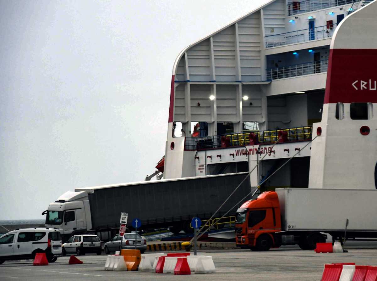Περισσότεροι από 1.000 επιβάτες θα φθάσουν αύριο στο λιμάνι της Πάτρας