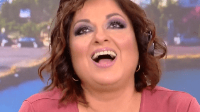 Έκανε πρόταση γάμου στη σύντροφό της στον αέρα του The Booth!