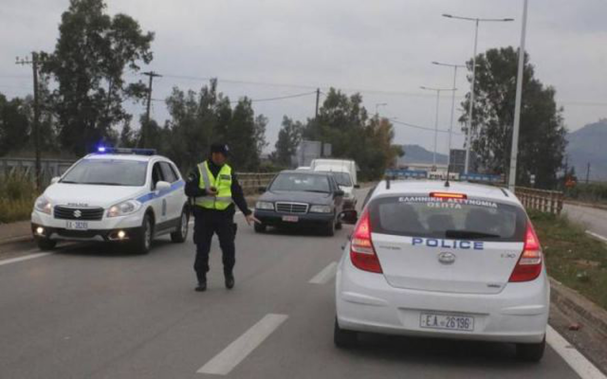 Στυλίδα: Κινηματογραφική καταδίωξη! Άγριο κυνηγητό του μπλε πολυτελούς αυτοκινήτου