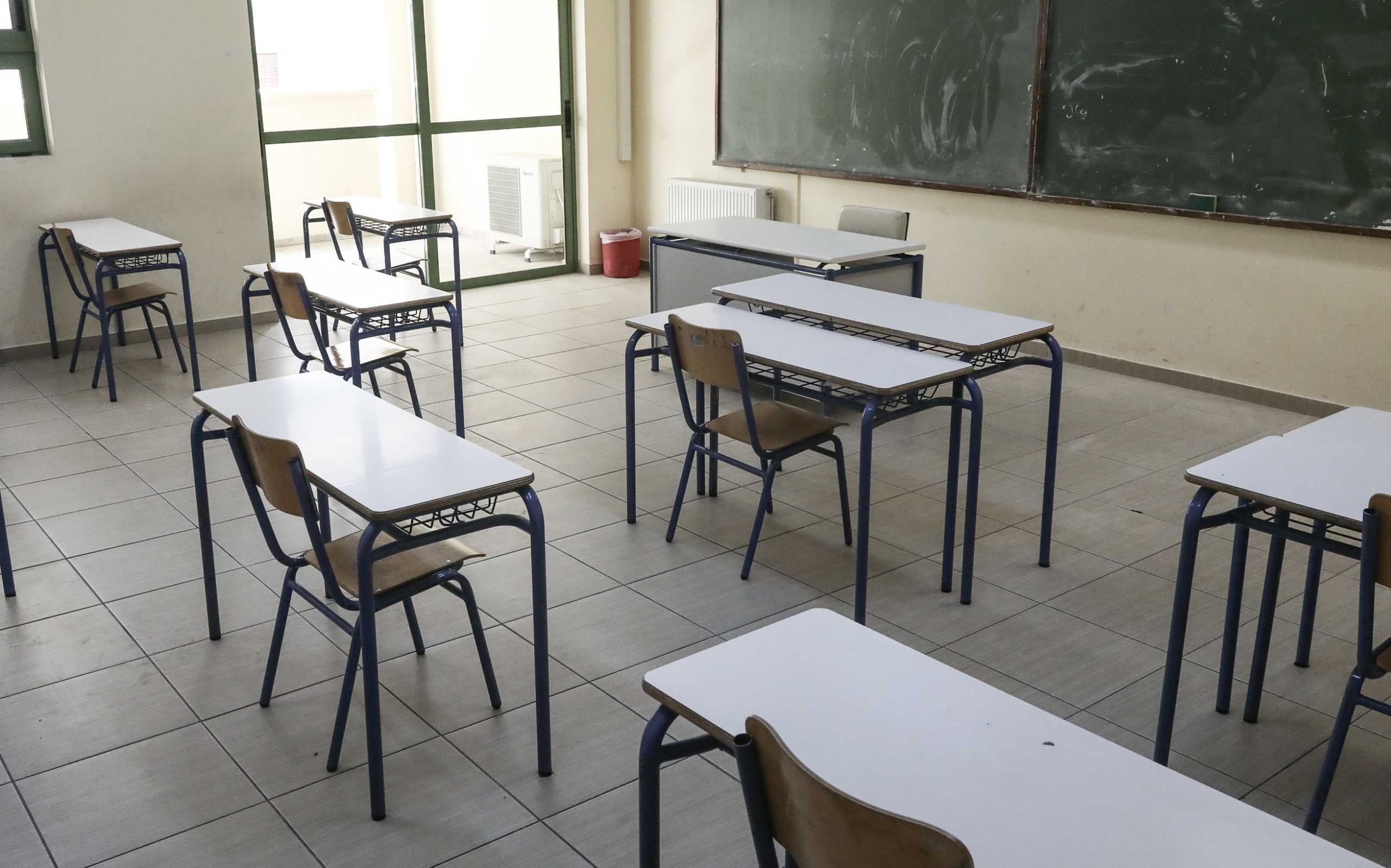 Ηλιούπολη: “Είχε πείσει την 14χρονη πως θα παντρευτούν” – Νέες συγκλονιστικές μαρτυρίες για τον καθηγητή