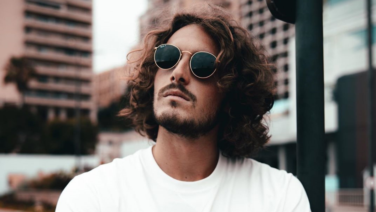 Ο Στέφανος Τσιτσιπάς διασκεδάζει σε καλοκαιρινό πάρτυ στη Μύκονο! [video]