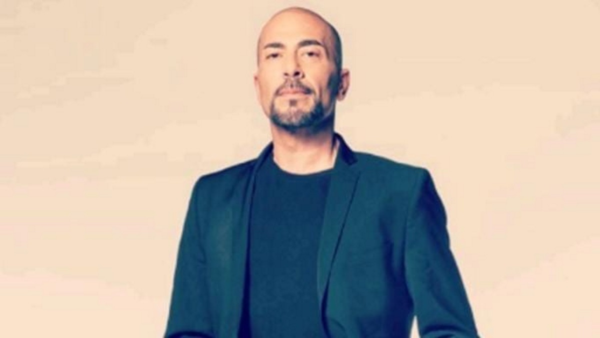 Δεν φαντάζεστε πώς εμφανίστηκε ο Βαλάντης στον μεγάλο τελικό του J2US!