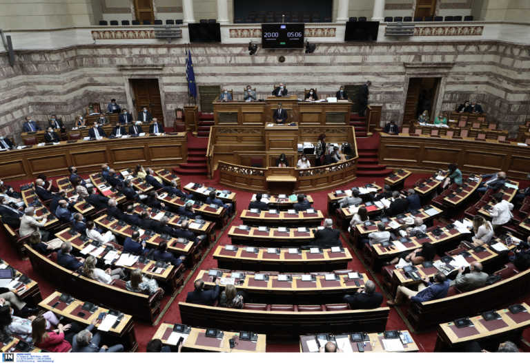 Ψηφίστηκε στη Βουλή  η τροπολογία για τις ιδιωτικοποιήσεις ΛΑΡΚΟ, ΔΕΠΑ και ΔΕΔΔΗΕ