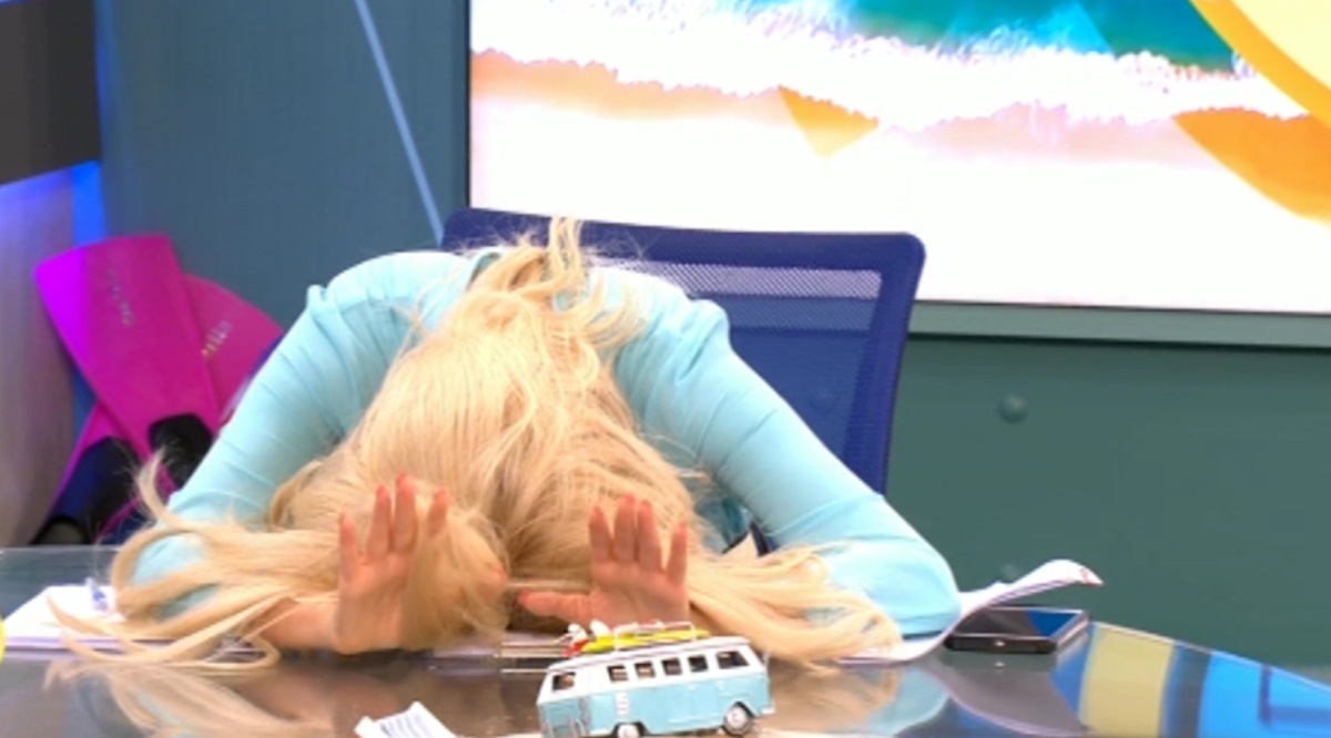 Απίστευτη γκάφα της Βίκυς Χαντζή στον αέρα του Alpha Παντού!