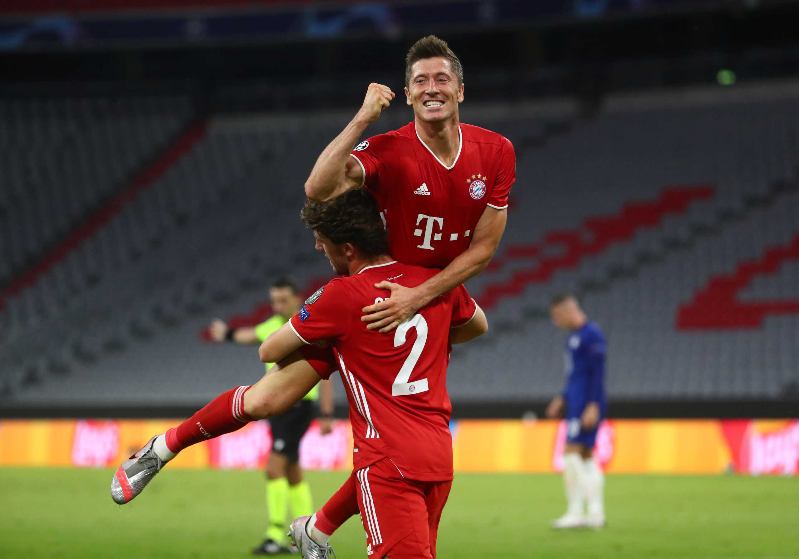 Soccer Football - Champions League - Round of 16 Second Leg - Bayern Munich v Chelsea - Allianz Arena, Munich, Germany - August 8, 2020  Bayern Munich's Robert Lewandowski celebrates scoring their fourth goal, as play resumes behind closed doors following the outbreak of the coronavirus disease (COVID-19)  REUTERS