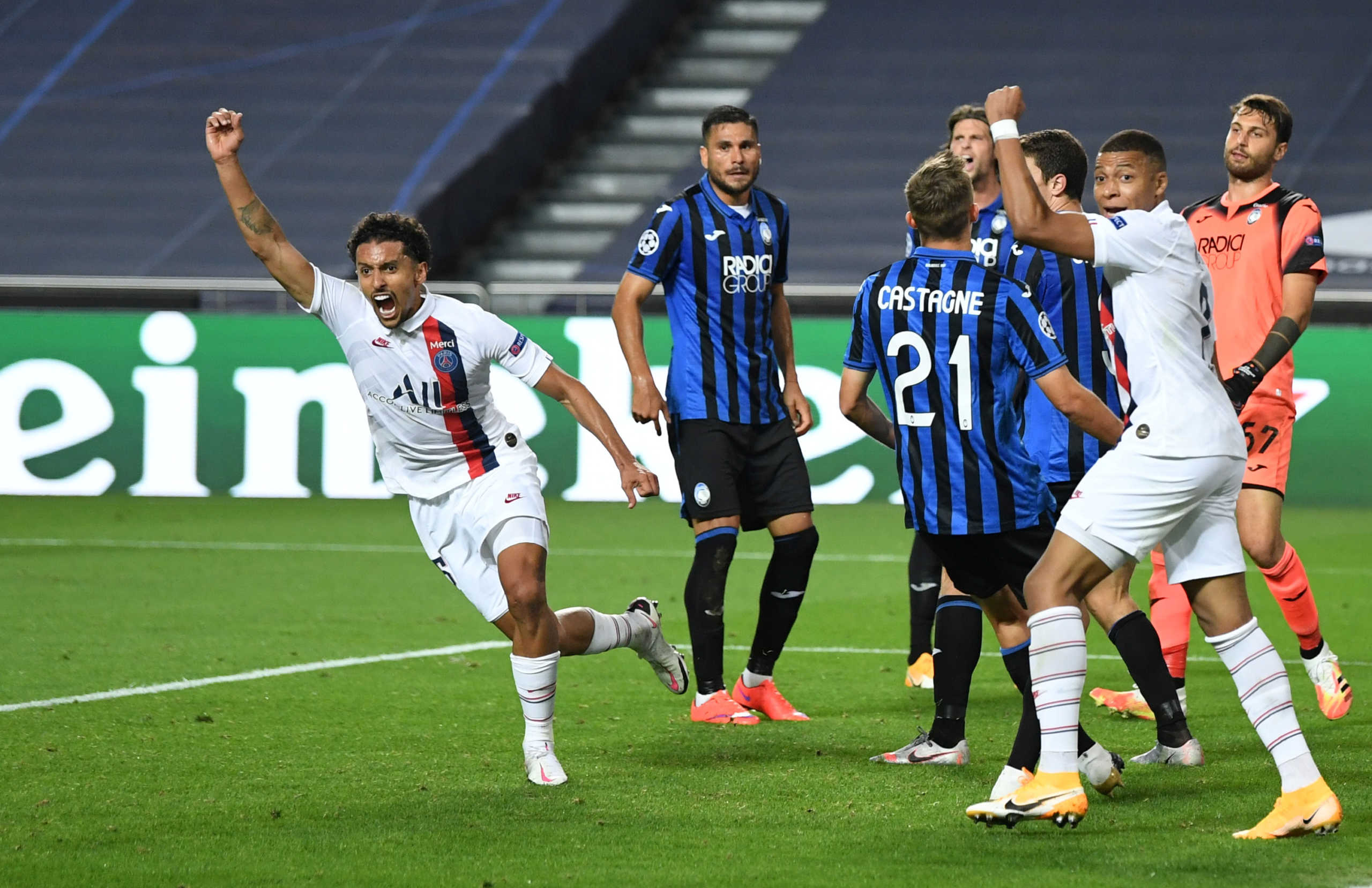 Soccer Football - Champions League - Quarter Final - Atalanta v Paris St Germain - Estadio da Luz, Lisbon, Portugal - August 12, 2020  Paris St Germain's Marquinhos celebrates scoring their first goal, as play resumes behind closed doors following the outbreak of the coronavirus disease (COVID-19)  David Ramos