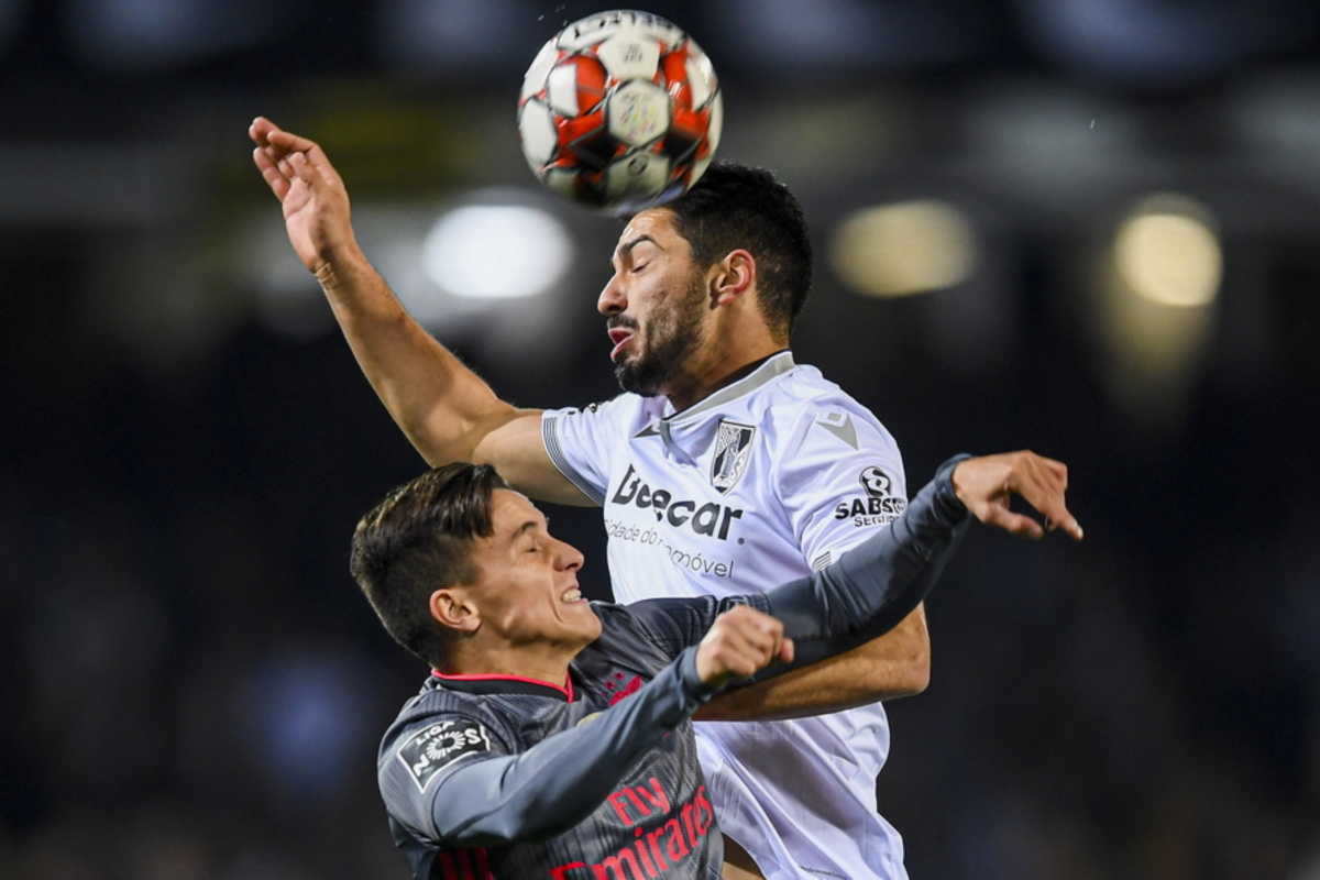 Ολυμπιακός: “Κλείνει” Πέπε – Φήμες για δεύτερο χαφ