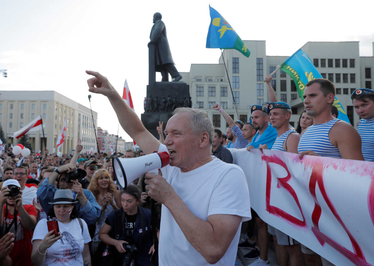 Μακρόν: Η ΕΕ να σταθεί στο πλευρό των Λευκορώσων – Σόλτς: “Δικάτορας” ο πρόεδρος της Λευκορωσίας