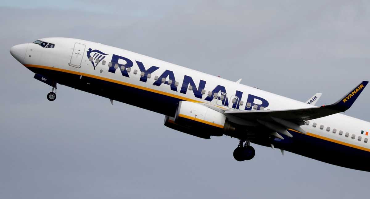 Ryanair: Πολυήμερες απεργιακές κινητοποιήσεις μέσα στον Ιούλιο – Αλαλούμ στα αεροδρόμια