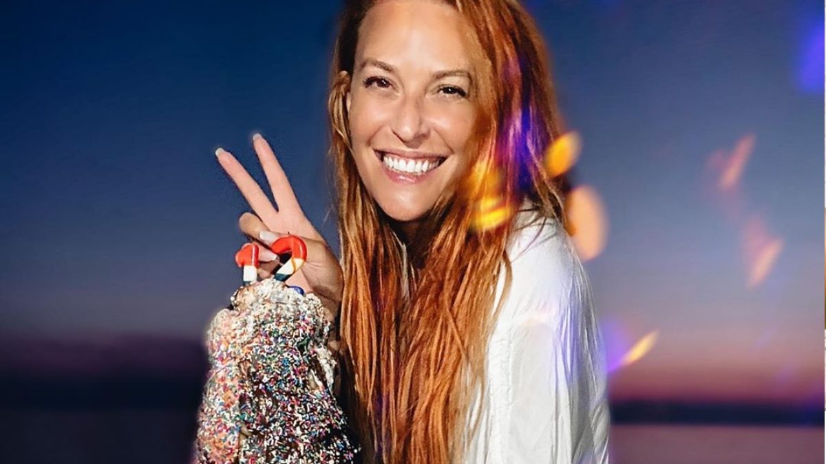 Σίσσυ Χρηστίδου: Beach party με πυροτεχνήματα στη Χαλκιδική για τον γιο της!