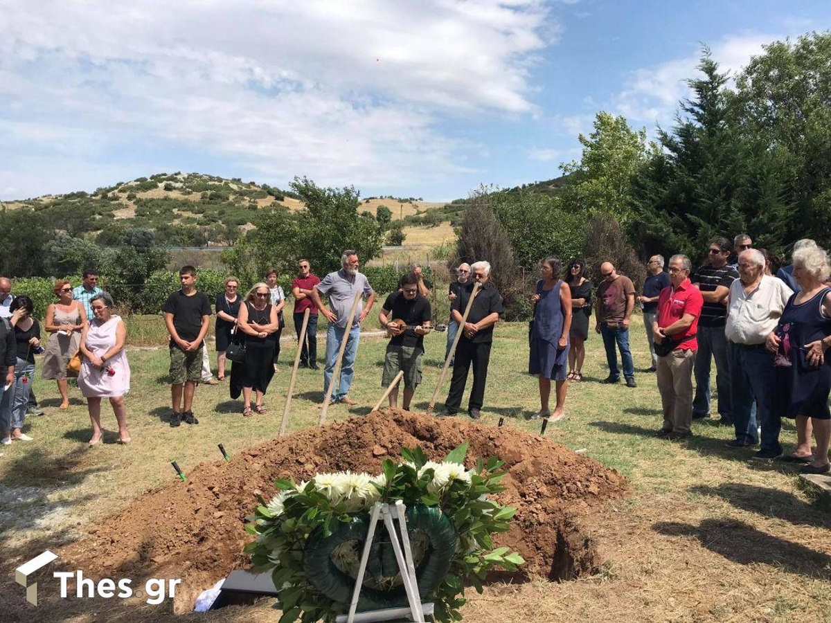 Με ρεμπέτικη μουσική το τελευταίο “αντίο” στον Αγάθωνα