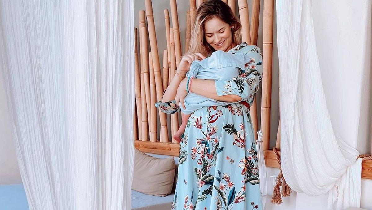 Η Annita Brand μας δείχνει το σώμα της τέσσερις βδομάδες μετά τη γέννα!