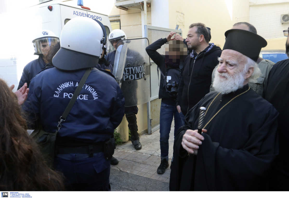 Επικίνδυνη προτροπή από τον Αρχιεπίσκοπο Κρήτης: Μη φοράτε μάσκα στην εκκλησία, φυλακίζει την πίστη!