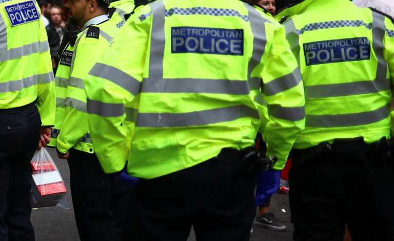 Τους μαχαίρωσε στο κέντρο του Μπέρμιγχαμ – Συναγερμός στη βρετανική αστυνομία