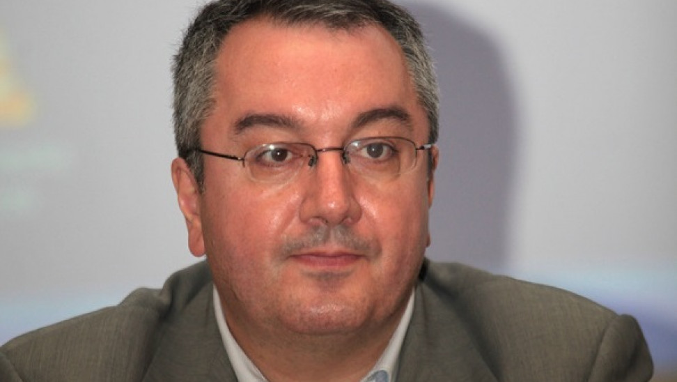 Ηλίας Μόσιαλος: Τα πραγματικά κρούσματα μπορεί να είναι 8-10 φορές περισσότερα από τα 152!