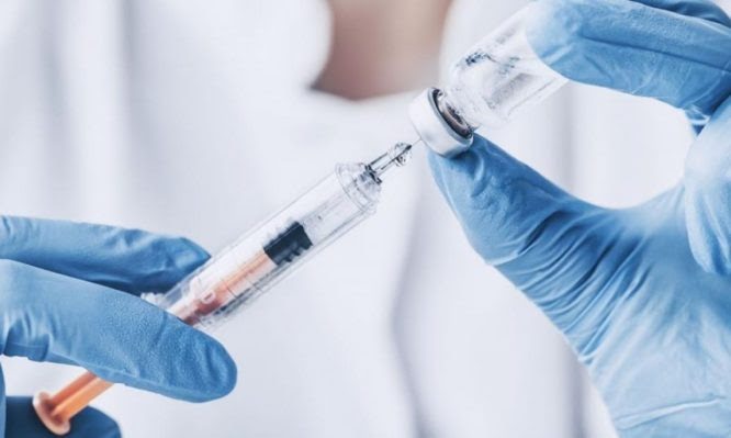 ΕΚΠΑ: Ενδείξεις ότι το εμβόλιο κατά της φυματίωσης μπορεί να προστατεύει υπερήλικες