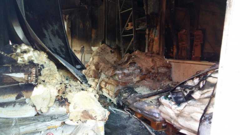 Χανιά: Ολοκληρωτική καταστροφή σε αποθήκη επιχείρησης! Η φωτιά άφησε στάχτες και αποκαΐδια (Φωτό)