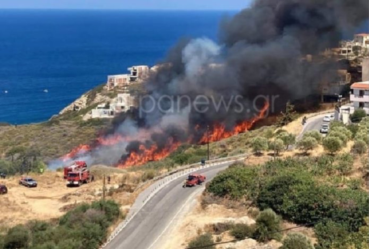 Κρήτη: Μαίνεται η μεγάλη φωτιά στην Αγία Πελαγία