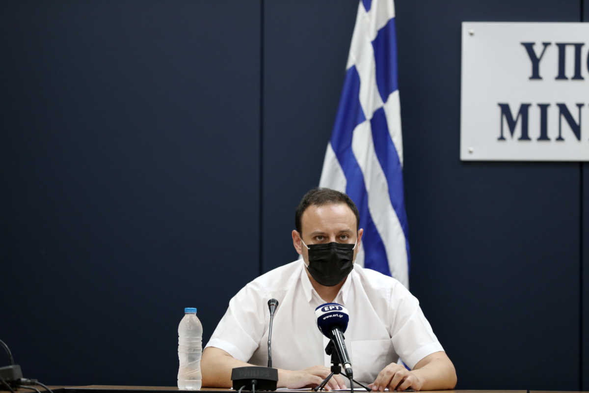 Μαγιορκίνης: Μην μας ξεγελάει η μικρή ανάσχεση του δεύτερου κύματος! Η επιδημία σιγοβράζει