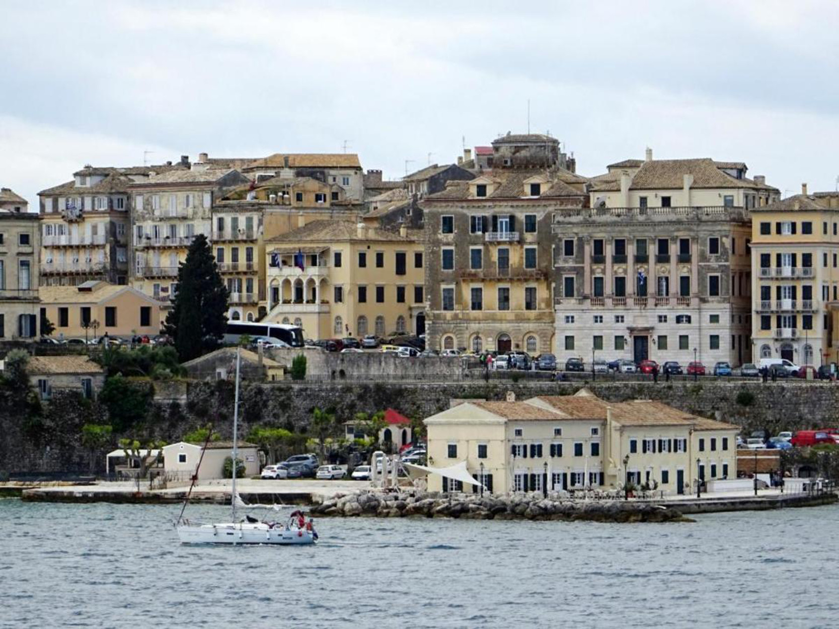 Κέρκυρα: “Βροχή” τα πρόστιμα για μη τήρηση των μέτρων – 6 συλλήψεις
