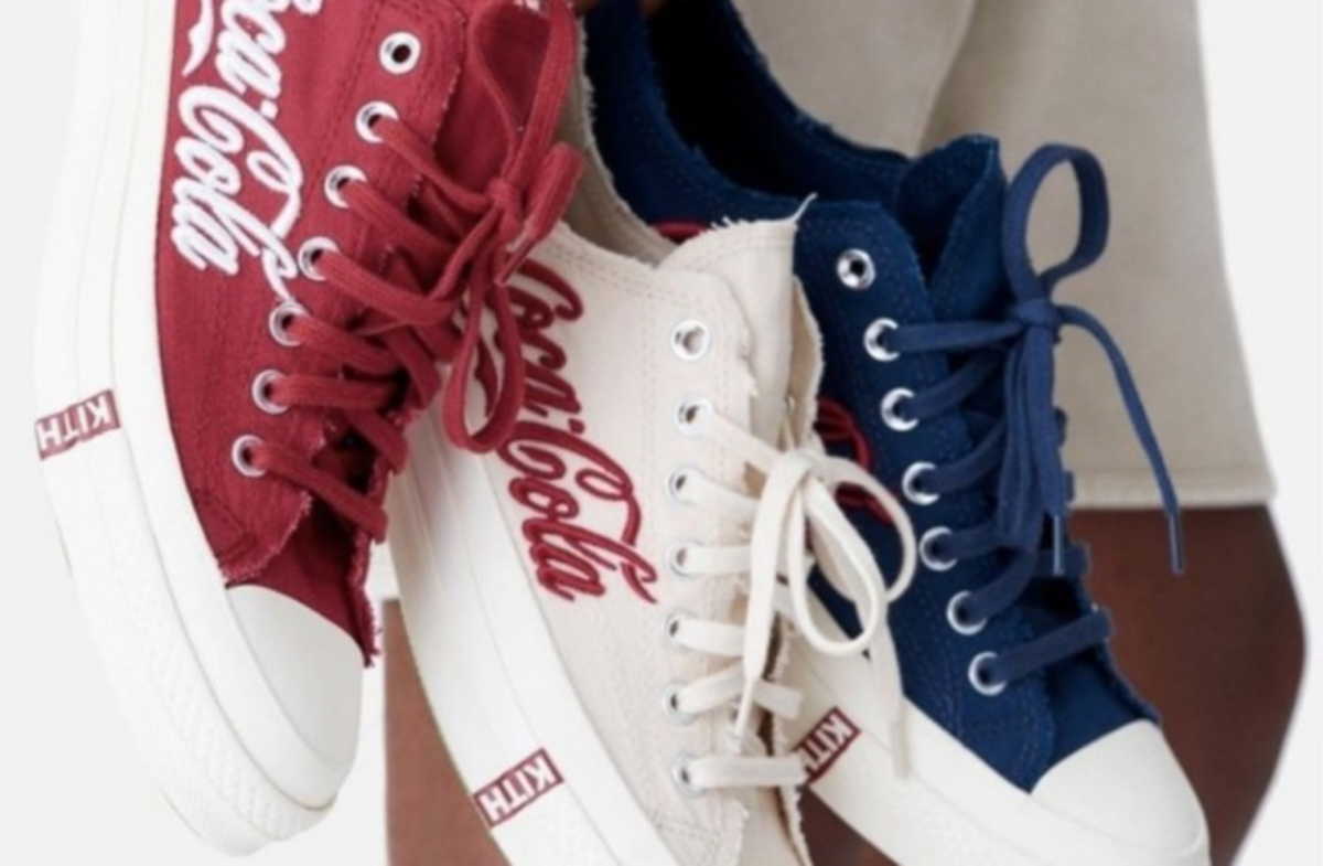 Ρίχνουμε μια ματιά στα νέα Converse της KITH με το λογότυπο Coca-Cola