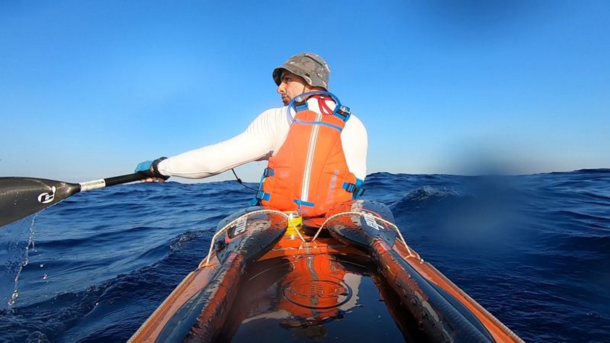 Κωπηλάτησε από την Ελλάδα έως την Ιταλία για την προστασία των θαλασσών