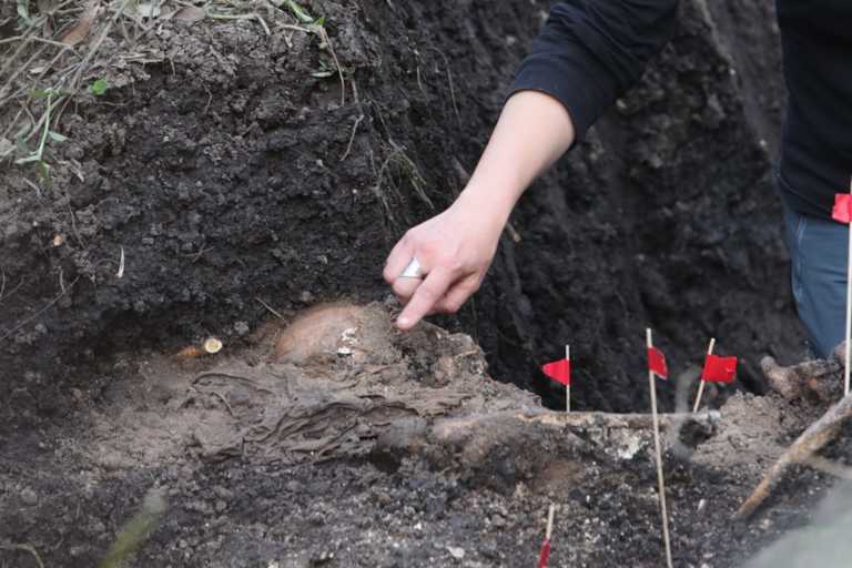 Ισραήλ: Ανακαλύφθηκαν τα αρχαιότερα ίχνη αποτέφρωσης νεκρού στη Μέση Ανατολή – Χρονολογούνται πριν 9.000 χρόνια
