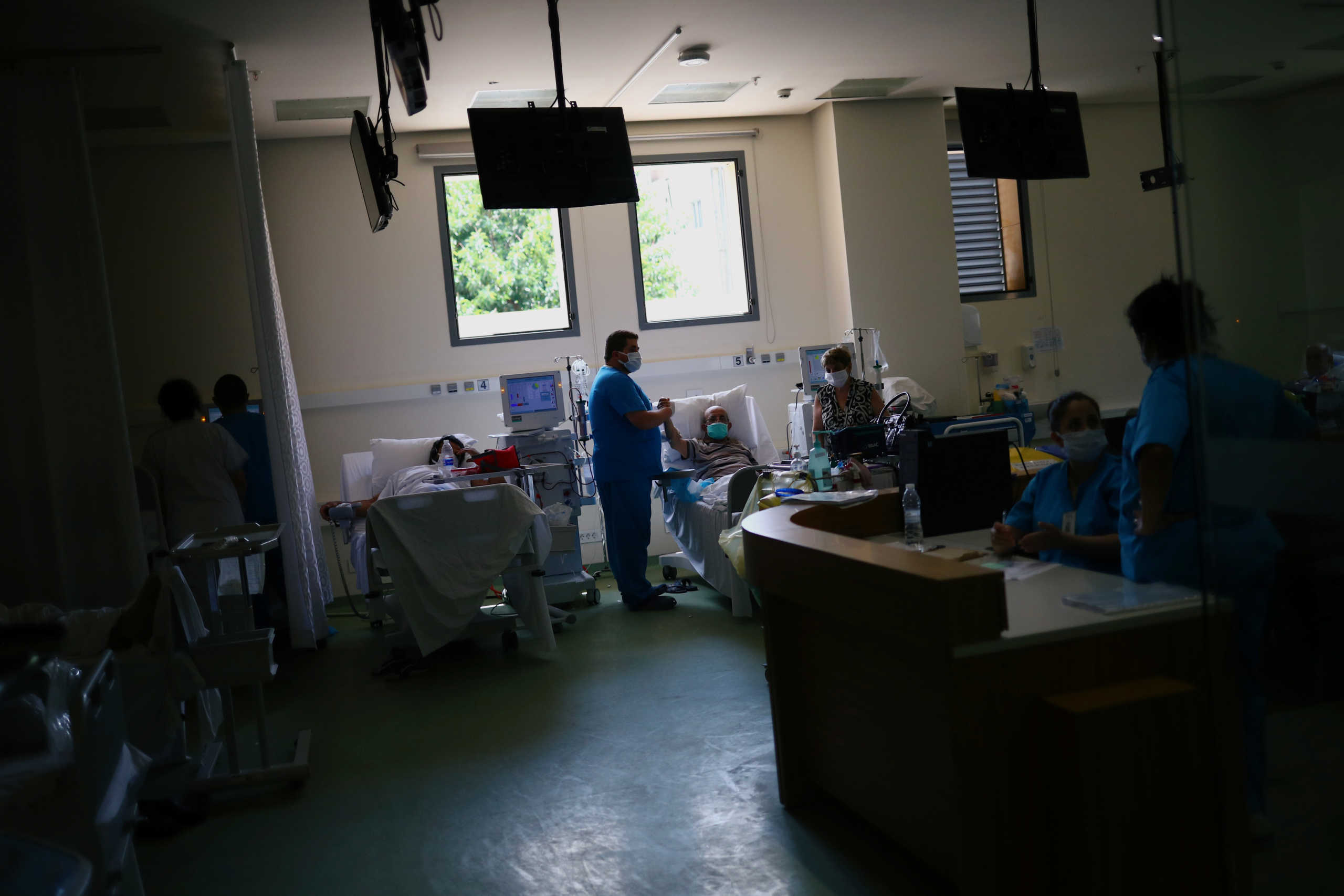 Patients receive dialysis at the Lebanese Hospital Geitaoui in Beirut, Lebanon, August 11, 2020. Picture taken August 11, 2020. REUTERS