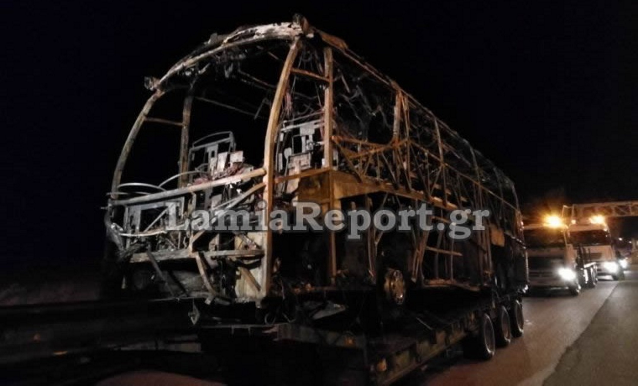 Φθιώτιδα: Λεωφορείο των ΚΤΕΛ έγινε στάχτη στην εθνική οδό! Εφιάλτης στις φλόγες για τους 28 επιβάτες του (Βίντεο)