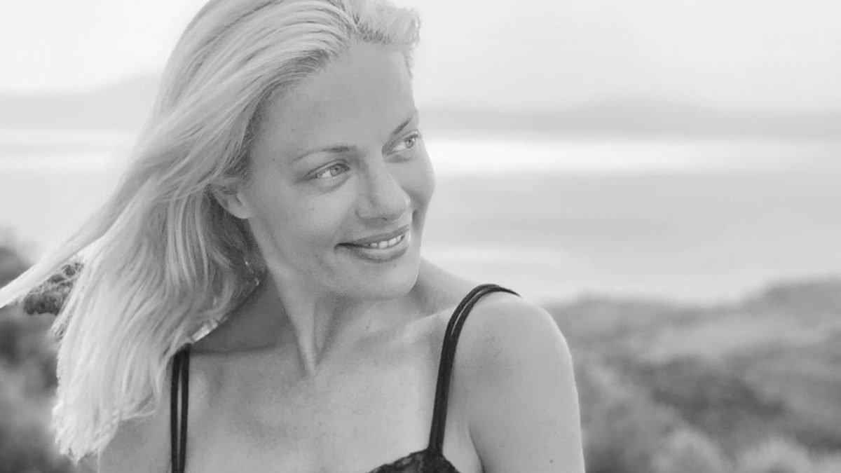 Ζέτα Μακρυπούλια: Περνά τις τελευταίες μέρες των καλοκαιρινών διακοπών της στη Κύθνο με καλή παρέα!