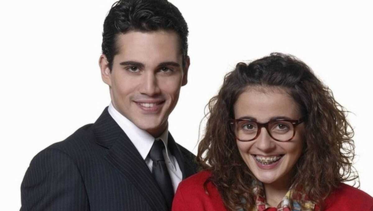 40 και πλέον βαθμοί! Από την “Μαρία την άσχημη”… τρέλανε το διαδίκτυο ηθοποιός με την τόπλες φωτογραφία της