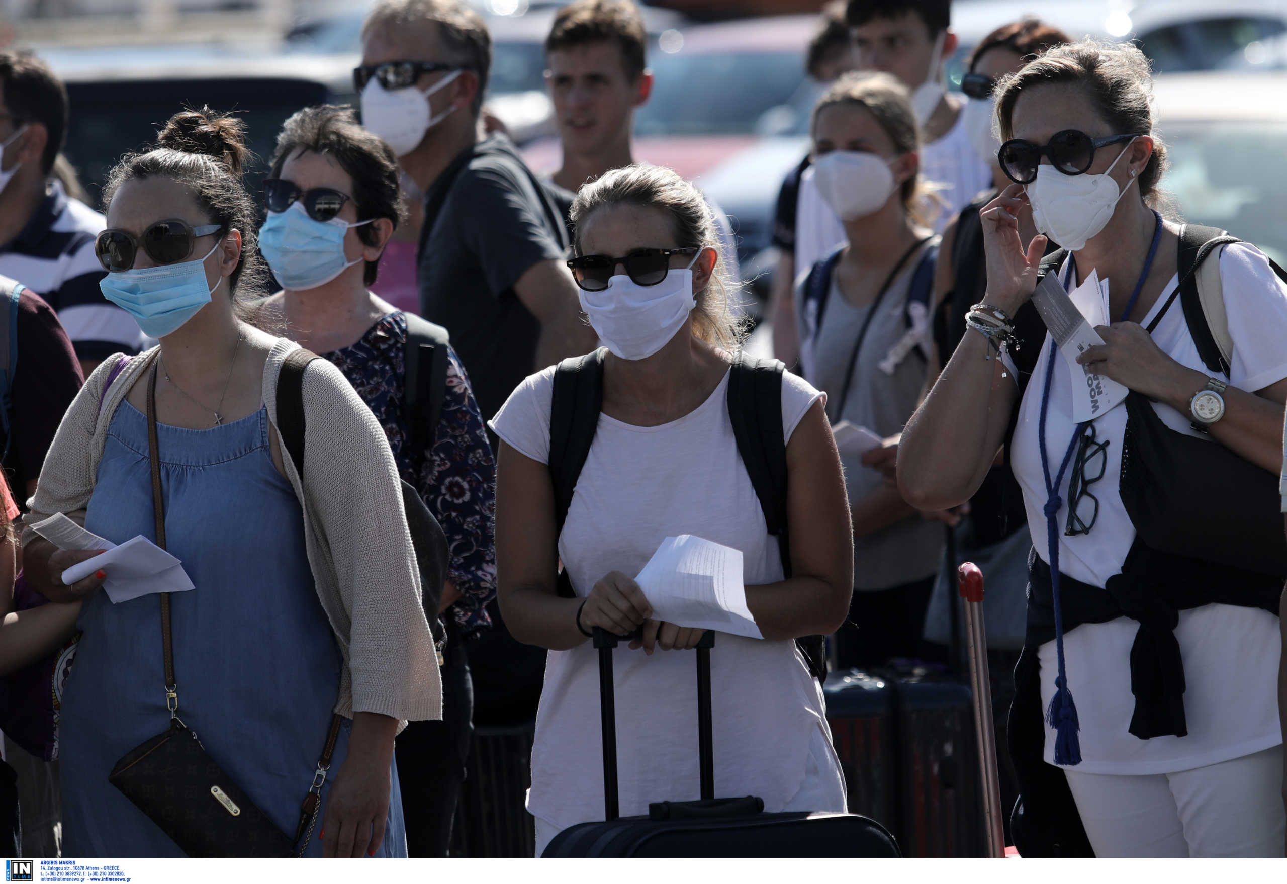Κορονοϊός: 373 πρόστιμα για μάσκα και μη τήρηση αποστάσεων