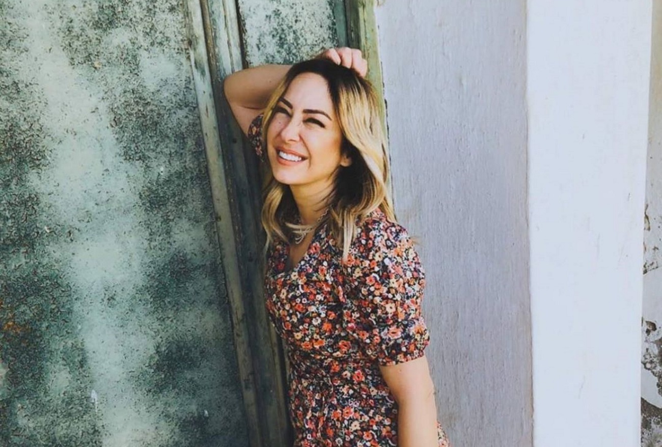 Εντυπωσιάζει η Μελίνα Ασλανίδου με το κόκκινο μπικίνι της! [pic]