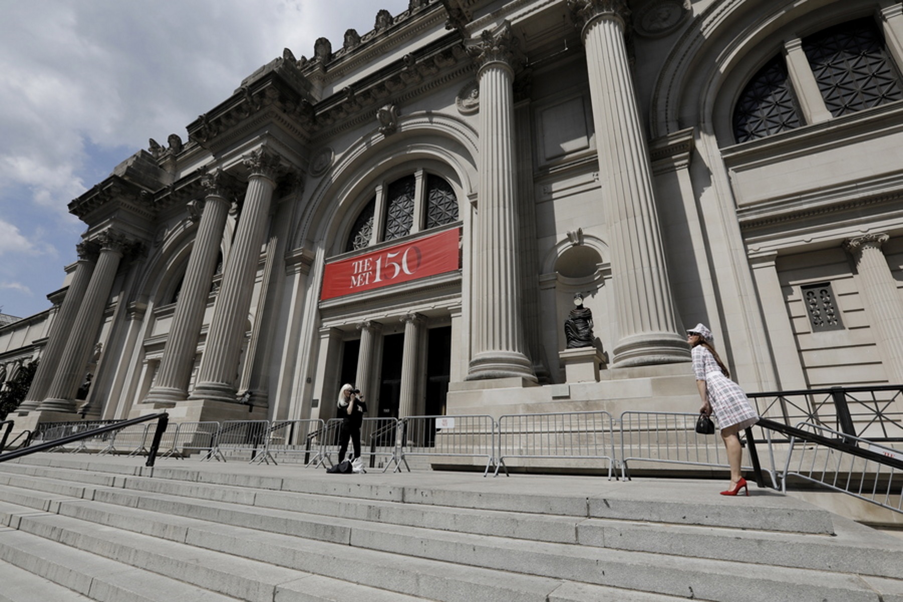 Μετά από σχεδόν μισό χρόνο το Met της Νέας Υόρκης ανοίγει ξανά για το κοινό