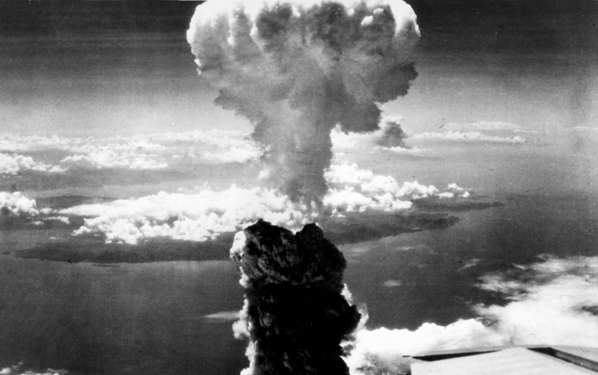 Ивановский ядерный взрыв. Атомная бомбардировка Нагасаки. Хиросима и Нагасаки атомная бомбардировка. Бомбардировка Хиросимы и Нагасаки 1945. Хиросима Нагасаки ядерный взрыв.