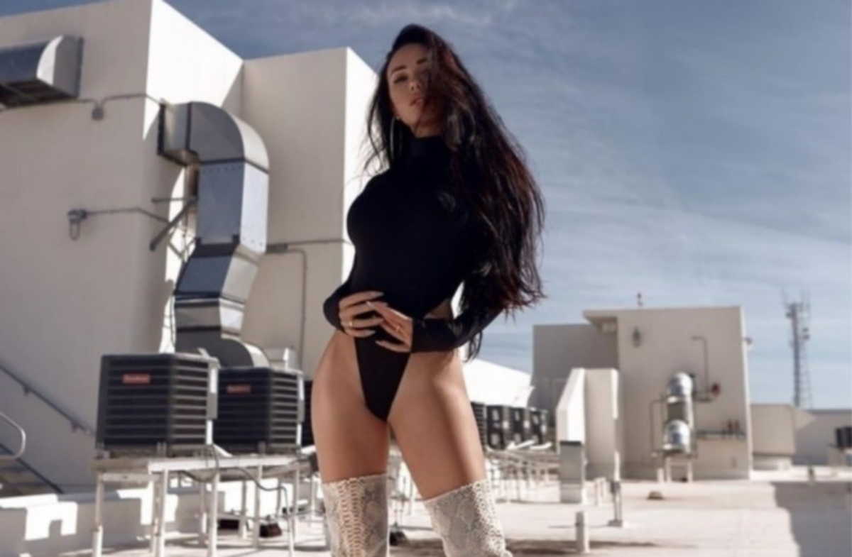 Αν δείτε τις σέξι φωτογραφίες της Nina Serebrova θα σας πέσει το κινητό από τα χέρια!