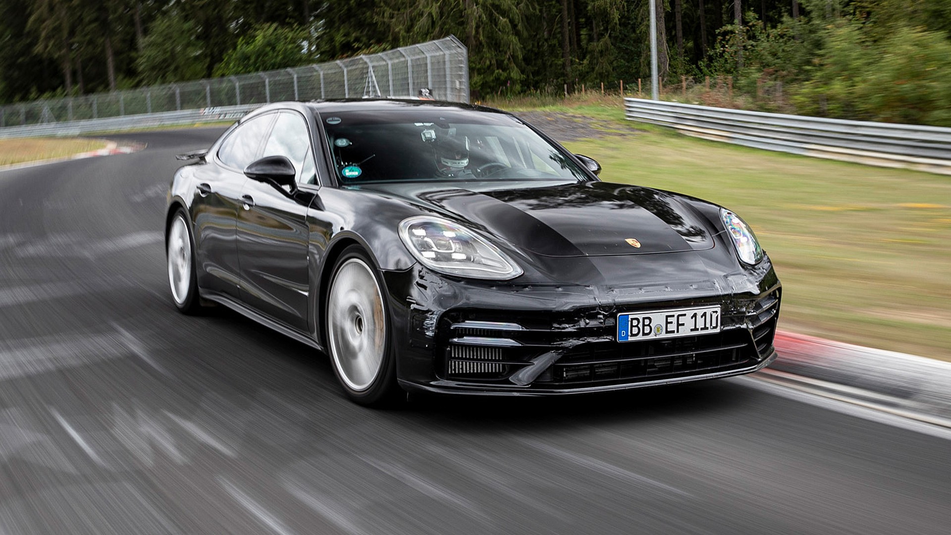 Porsche Panamera: Η ταχύτερη λιμουζίνα στο Nürburgring