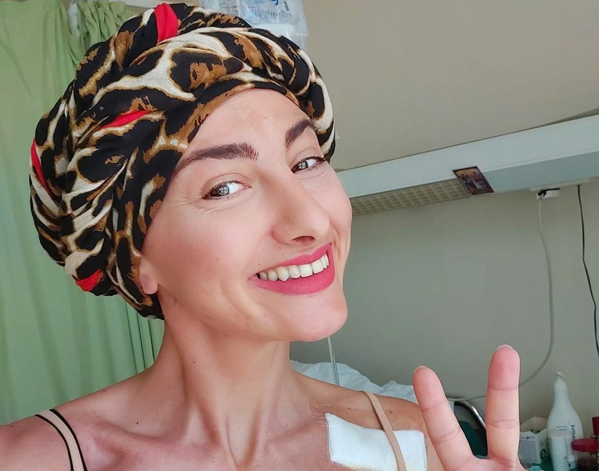 Συγκλονίζει η 30χρονη Ρεγγίνα! Παλεύει με τη λευχαιμία, χορεύοντας! Βίντεο