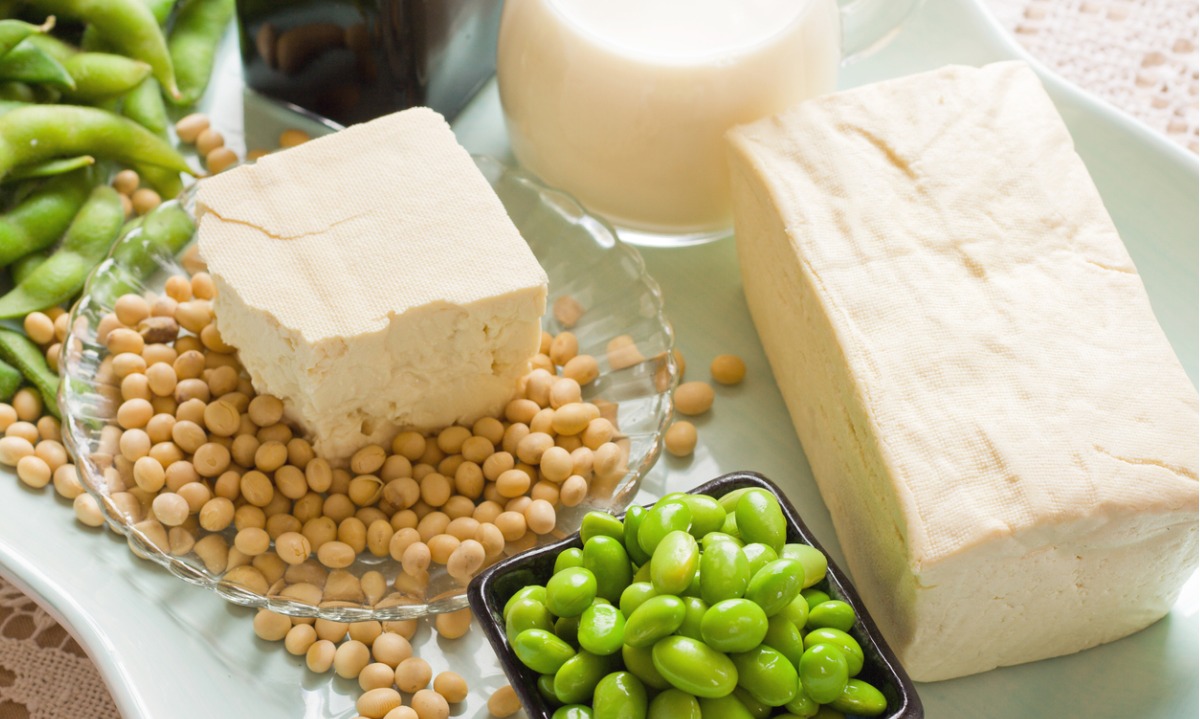 Σόγια: Τα υπέρ και κατά για την υγεία, πόσες θερμίδες και τι θρεπτικά συστατικά έχει