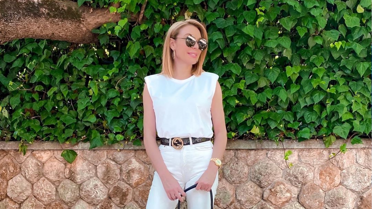 Ο Νίκος Ευαγγελάτος και η Τατιάνα Στεφανίδου ταξιδεύουν φορώντας μάσκα! [pics]