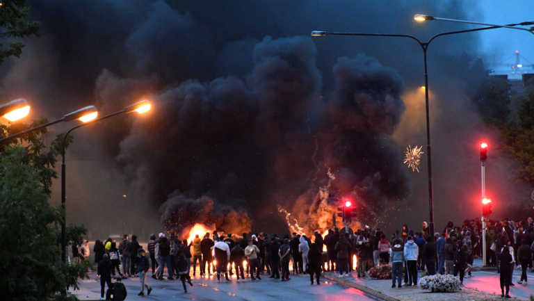 Σουηδία: Επεισόδια στο Μάλμε μετά από κάψιμο κορανιού από ακροδεξιούς