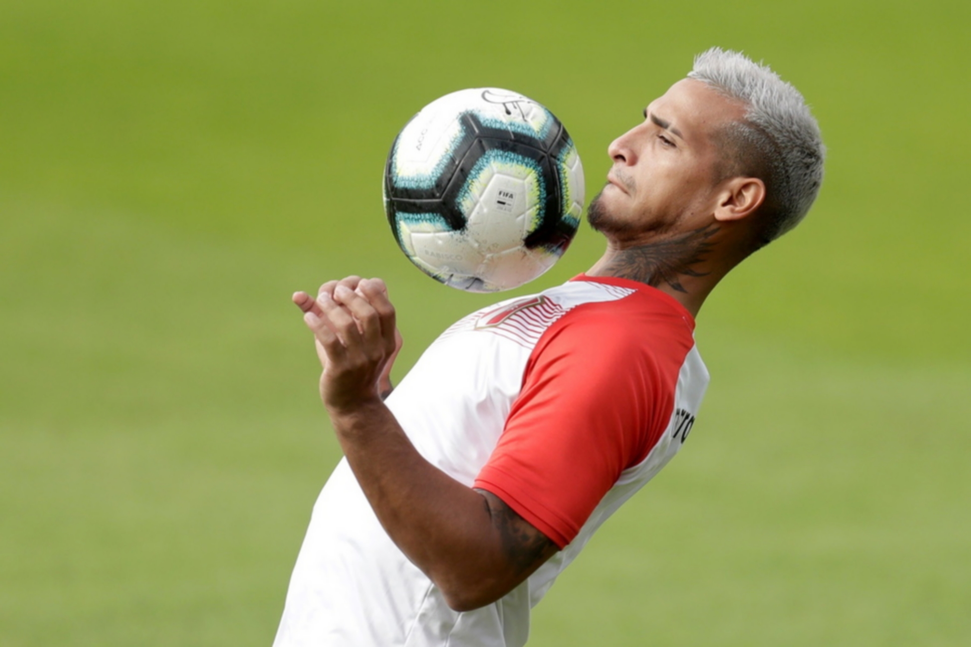 epa07664026 Miguel Trauco from Peru participates in a training, in Sao Paulo, Brazil, 21 June 2019. Peru faces Brazil on 22 June for the Copa América 2019.  EPA