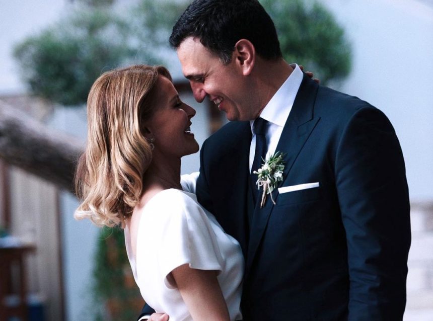 Βασίλης Κικίλιας: Αποκάλυψε το φύλο του μωρού που περιμένει η Τζένη Μπαλατσινού!