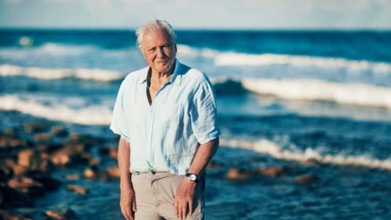 Ο Sir David Attenborough τιμήθηκε με δεύτερο τίτλο ιππότη από την βασιλική οικογένεια