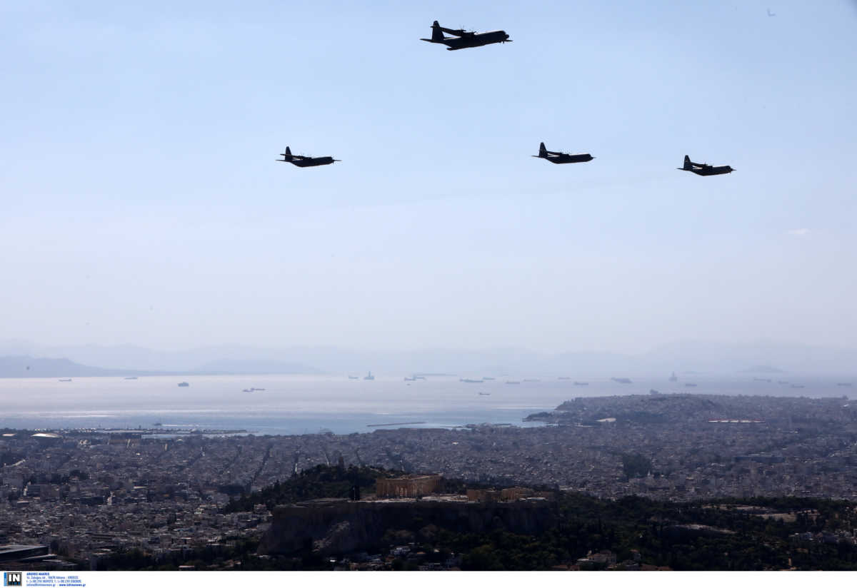 C-130 «σκέπασαν» την Αθήνα – Εντυπωσιακές φωτογραφίες από την ελληνοαμερικανική άσκηση «Κέρβερος» (pics)