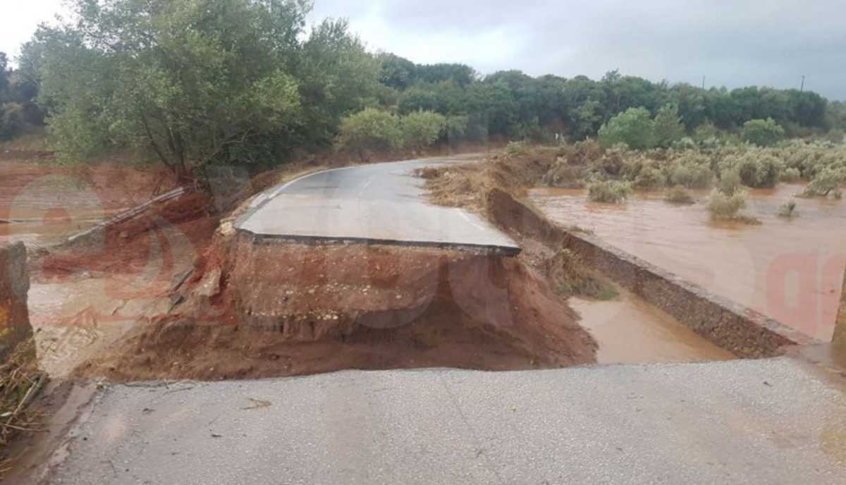 Ιανός – Μαγνησία: Κόπηκε στα δύο η παλαιά Εθνική Οδός (pic)