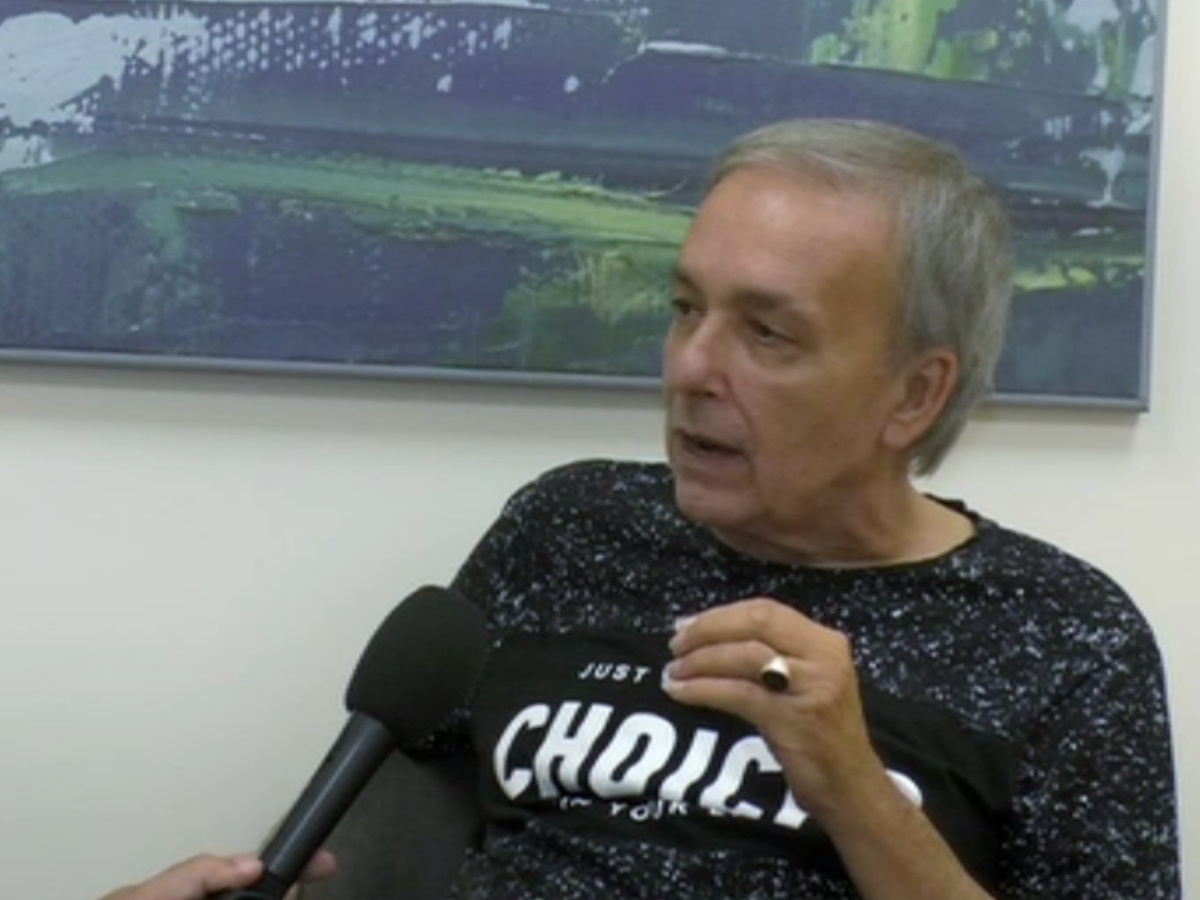 Ανδρέας Μικρούτσικος: “Έφυγα και ξαναγύρισα! Έπαθα ένα πνευμονικό οίδημα και πνίγηκα. Με έσωσε ο γιος μου…” (video)