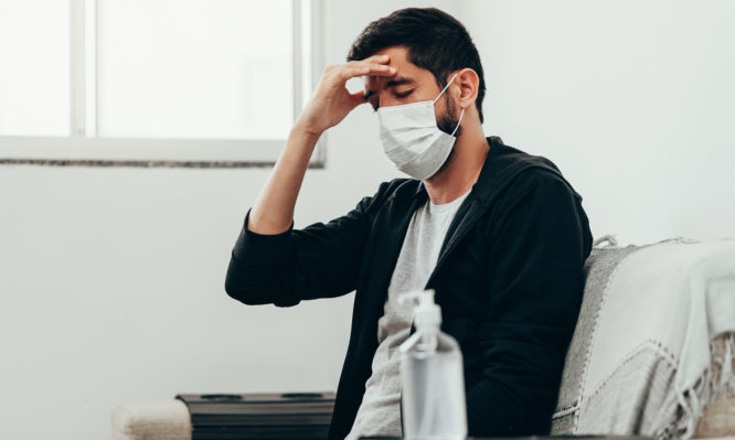 Κορονοϊός: Ποια είναι τα παρατεταμένα συμπτώματα που προκαλεί – Δείτε την πλήρη λίστα