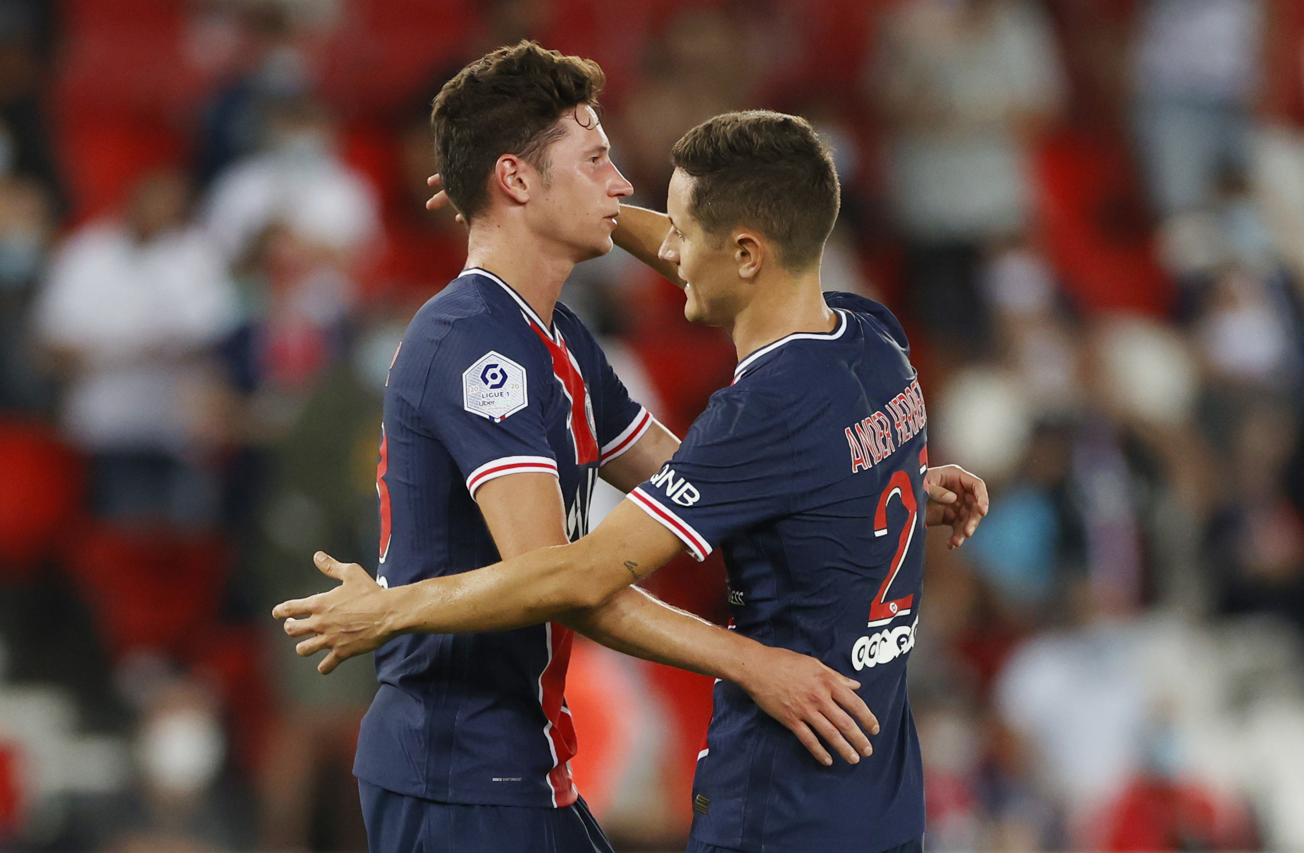 Soccer Football - Ligue 1 - Paris St Germain v Metz - Parc des Princes, Paris, France - September 16, 2020 Paris St Germain's Julian Draxler celebrates scoring their first goal with Ander Herrera REUTERS